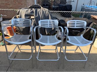 Tall bar stools