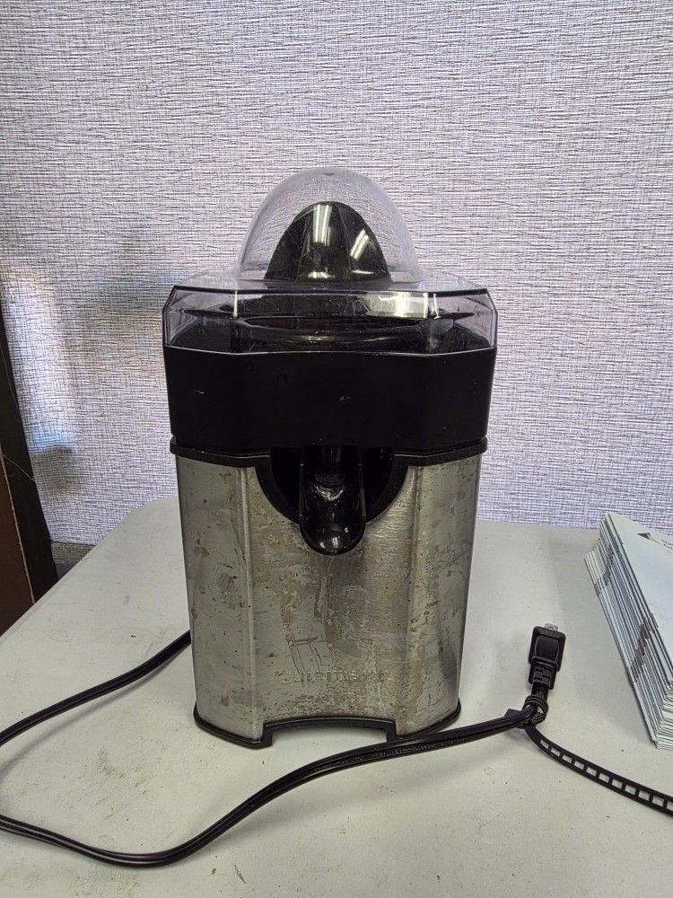 Electric Citrus Juicer Machine Like New Free