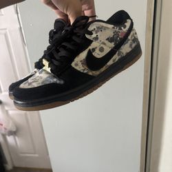 Supreme Dunks