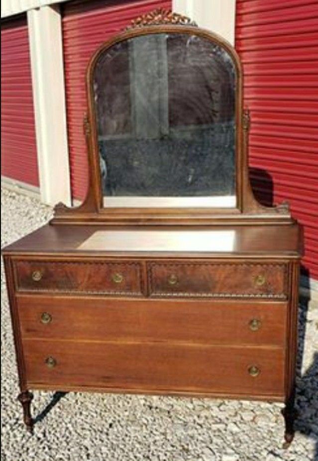 Antique Berkey & Gay Furniture Co. Dresser with ornate Mirror
