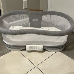 HALO BassiNest Luxe - Bassinet 