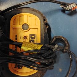 DeWalt Battery Charger