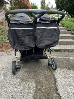 Britax B-agile Double stroller for Sale in Federal Way, WA - OfferUp