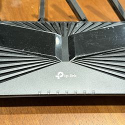 TP-Link AX4400 Mesh Dual Band 6- Stream Router + Bonus Wifi Extender