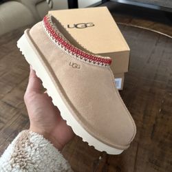 Ugg Tasman Slipper Sand Dark Cherry Size 9w