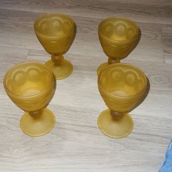 4 Gold Frosted Glasses