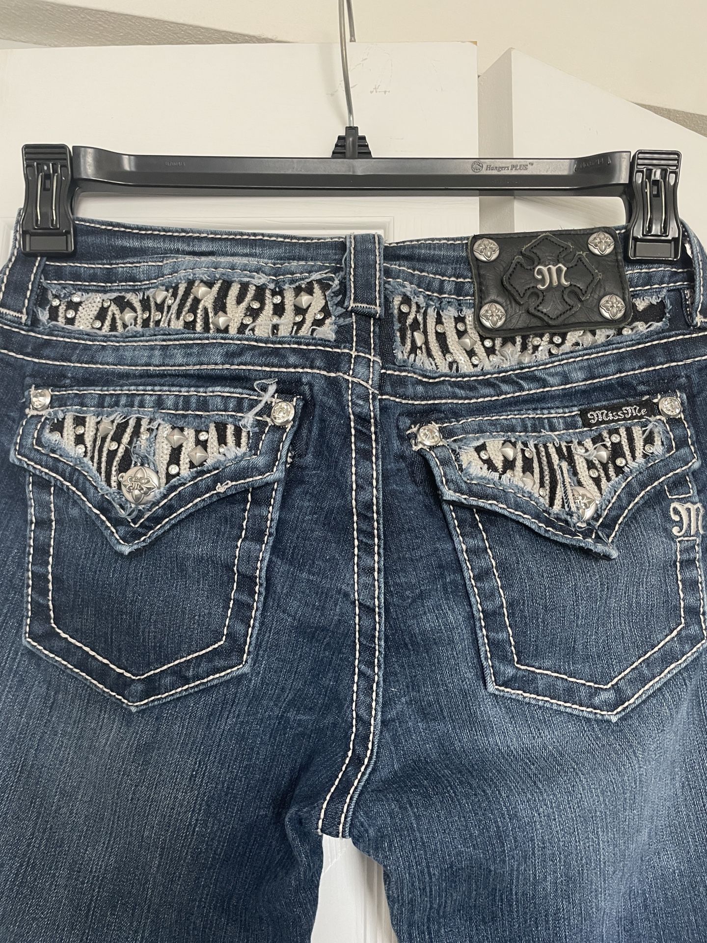 MISS ME Jeans Sz 29. Mid Rise Skinny