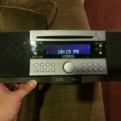 Cambridge Soundworks CD740 Hifi Alarm Radio/CD (with remote)