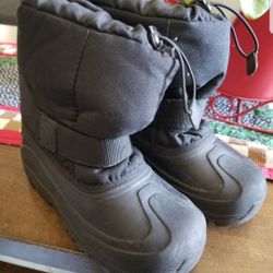 Snow Boots Size 3