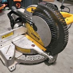 Dewalt Compound Miter Saw