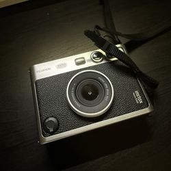 FujiFilm Instax Evo