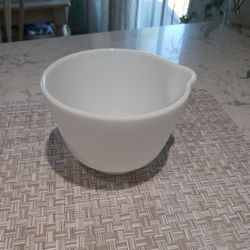 Vintage Pyrex  White Milk Glass Mixing Bowl 