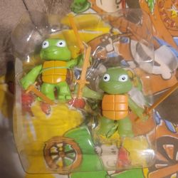 SHIPPING OUT ONLY TMNT Mutant Mayhem - Turtle Tots Leonardo SET