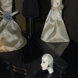 1920s Style Ceramic Lady Head Button With Gold Clasp