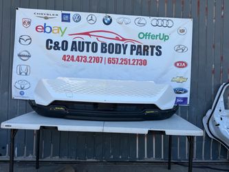 CHEVY CHEVROLET EQUINOX EV ( 2024 2025 2026 ) Front bumper cover used original OEM WITH LOWER VALANCE