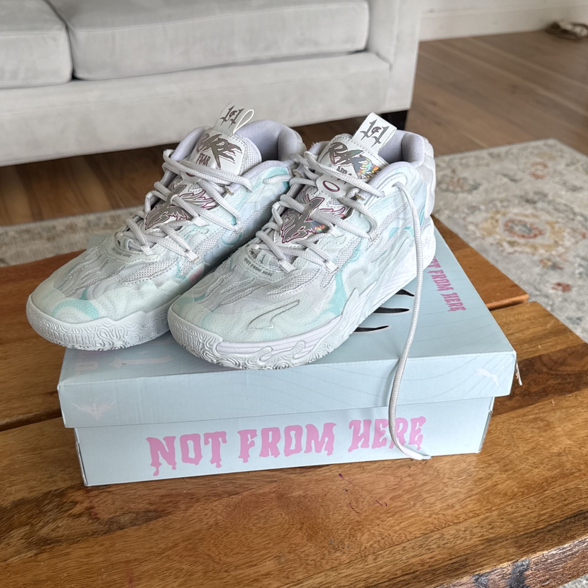 MB.03 Iridescent Size 8 Basketball Ball Shoes