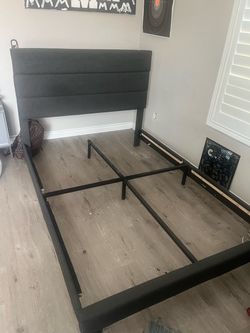 Full size bed with mattress