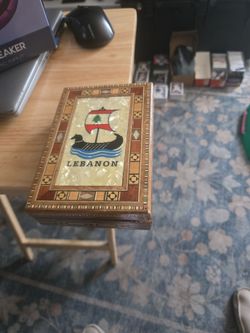 Jewelry box