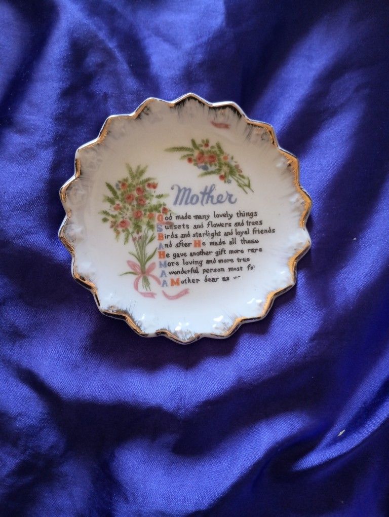 Special 4" Mother Plate Meaningful Gift