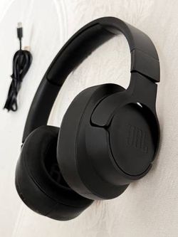JBL TUNE 750BTNC Wireless Over-Ear Headphones with Noise Cancellation