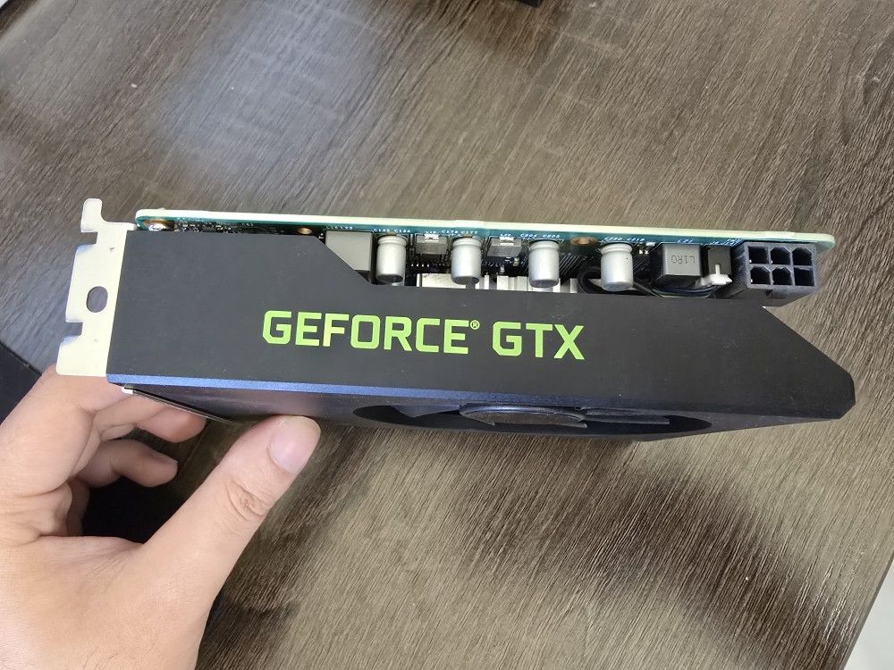 GeForce GTX 1660 Super Model V379 & 16GB DDR4 3200 RAM