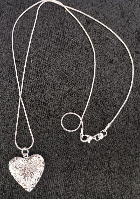 925 Sterling Silver Foto Frame Pendant/w 24 Inch Snake Chain