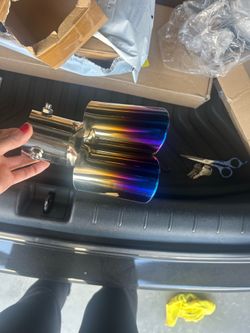 Rear tail pipes blue dual tips