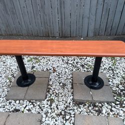 2 Uline Benches