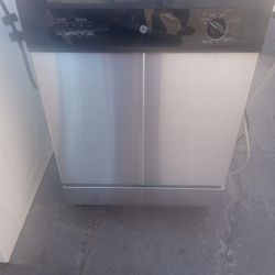 GE STAINLESS STEEL DISHWASHER 