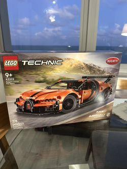 LEGO Technic Bugatti Chiron Pur Sport — Set 42222