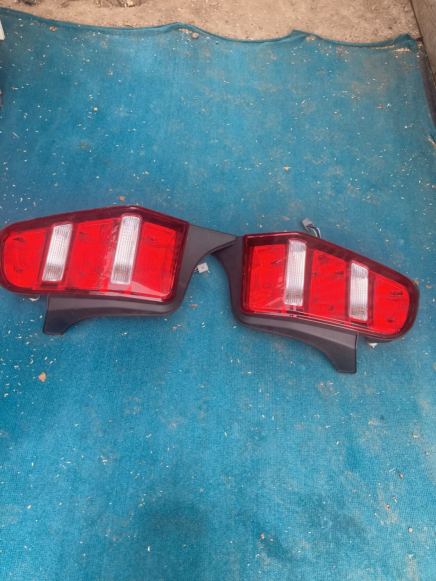 2010 Mustang Taillights 