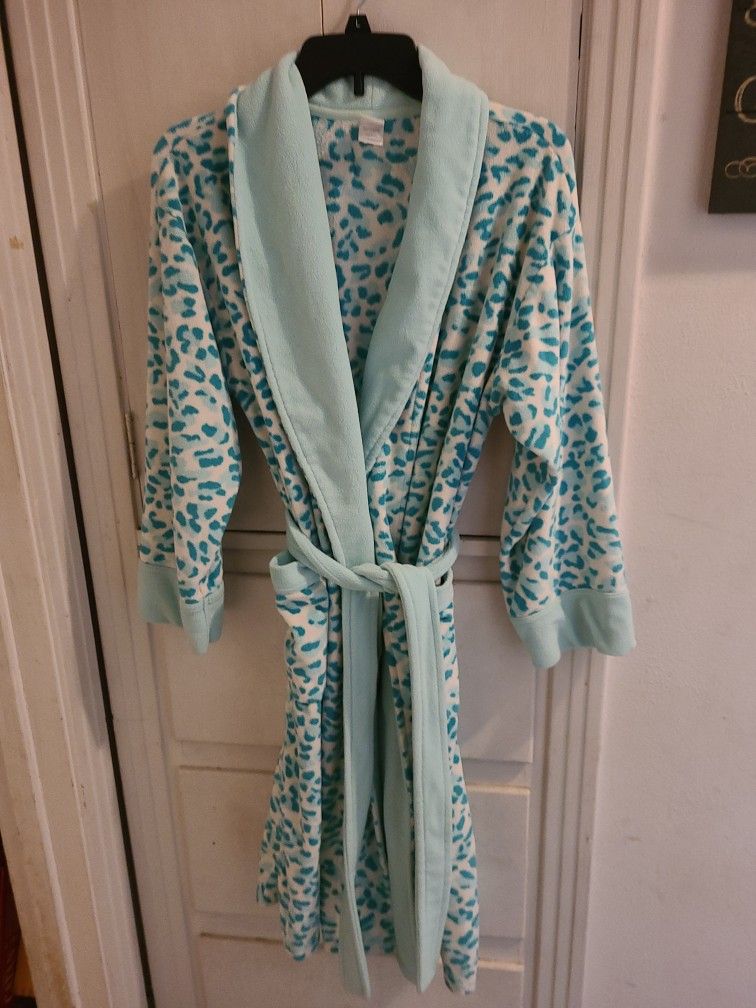 Fleece Robe Wm's size Small $2.99
