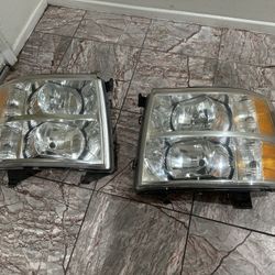 07-13 Silverado Stock Headlights 