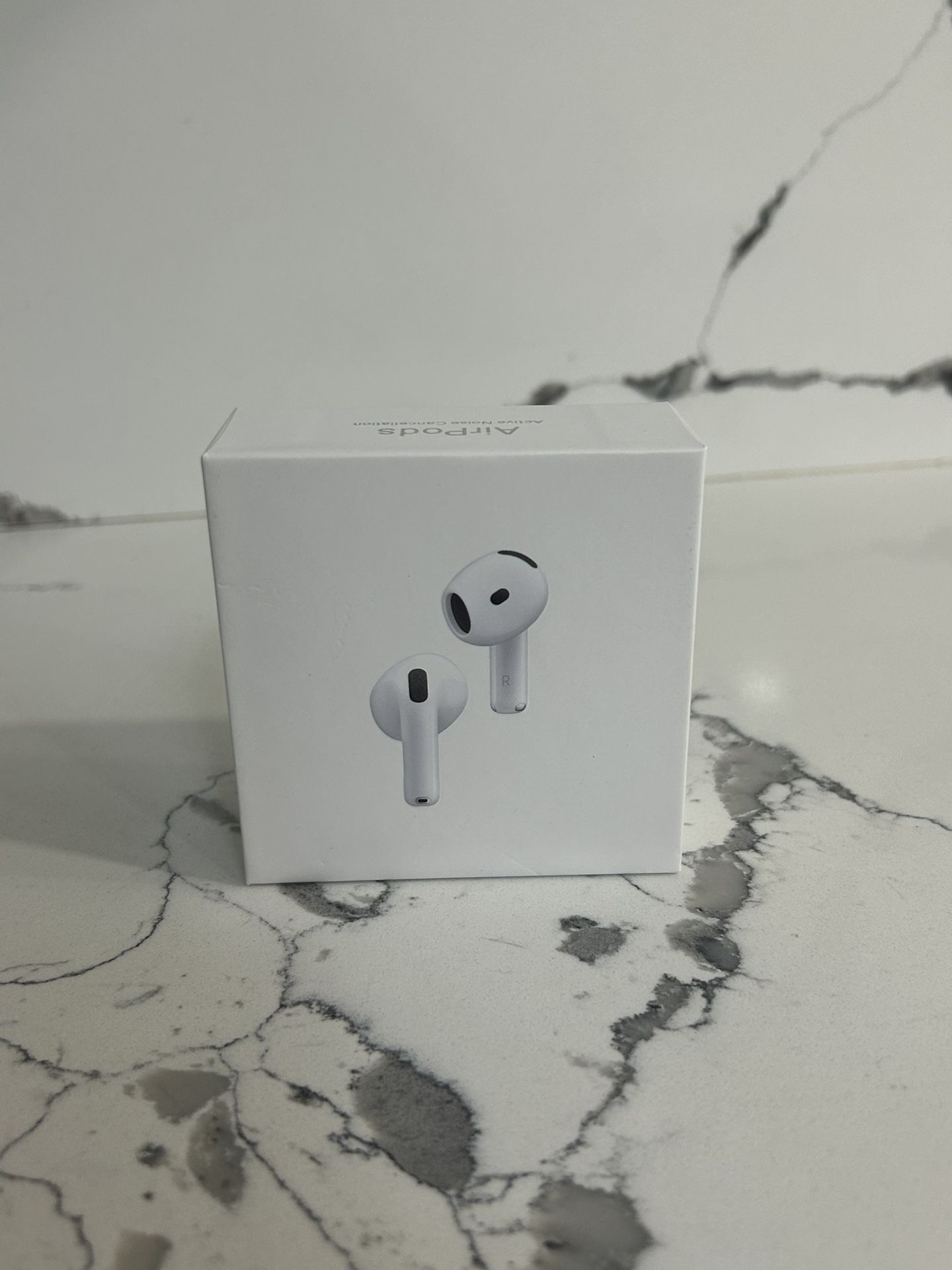 AirPods 4