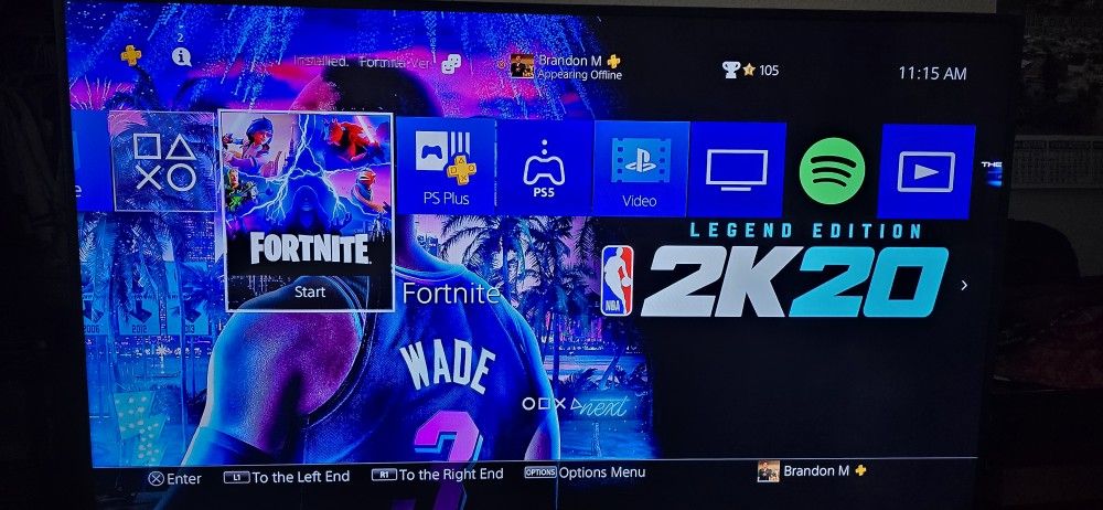 PLAYSTATION 4