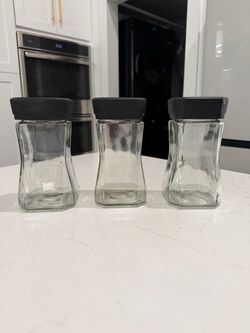 Glass canister