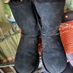 Boots Ugg Size 7 Like New No Damage