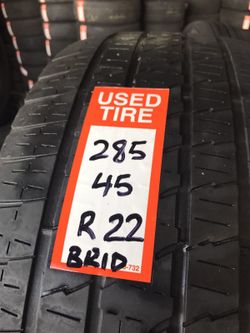 285/45/22 BRIDGESTONE DUELER MATCHING SET USED