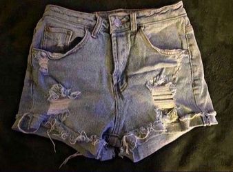 Women’s Almost Famous Size 1 Shorts