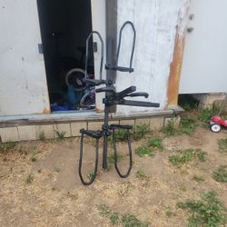 hitch-mounted, tray-style bike rack