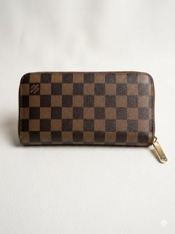Louis Vuitton Damier Ebene Zippy Wallet