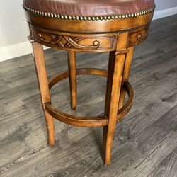 Beautiful Rotating Bar Stool