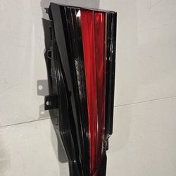 2018-2021 Lexus Nx300,nx300h Right Passenger Side Inner Taillamp Oem