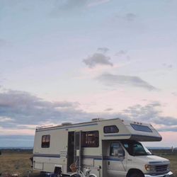 Class C RV - Ford E-350 Chassis