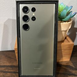 Samsung Galaxi S23 Ultra 256 Gb $750 Unlock
