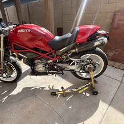 2005 Ducati Monster