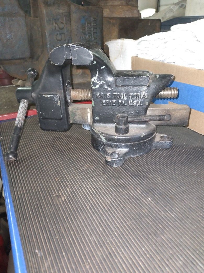 Erie Tool Works Vise