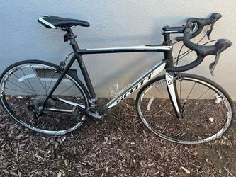 Scott Speedster Road Bike - Like New / Less Than 100 Miles