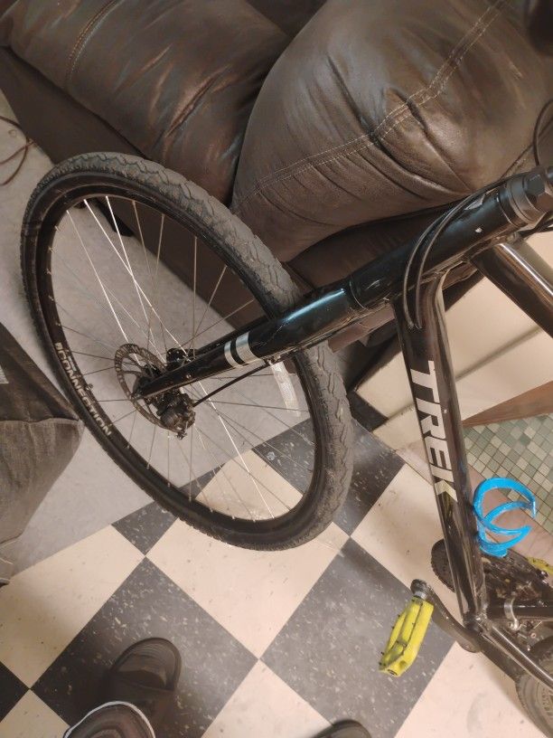 Hybrid Trek Verve 1
