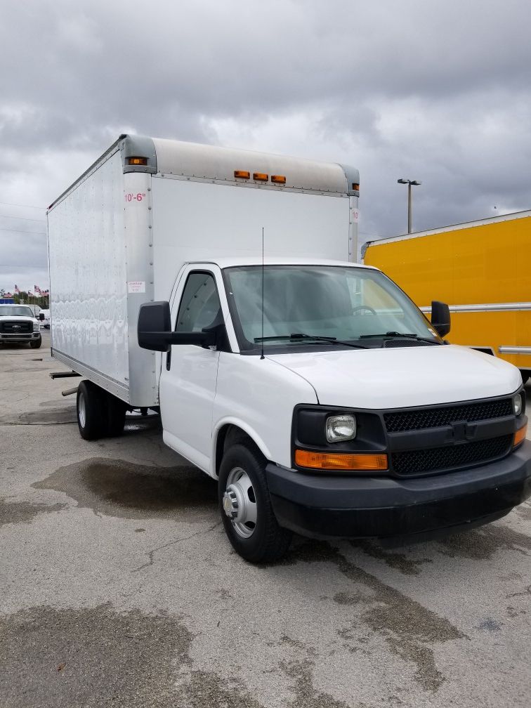 2012 Chevy 15' box truck